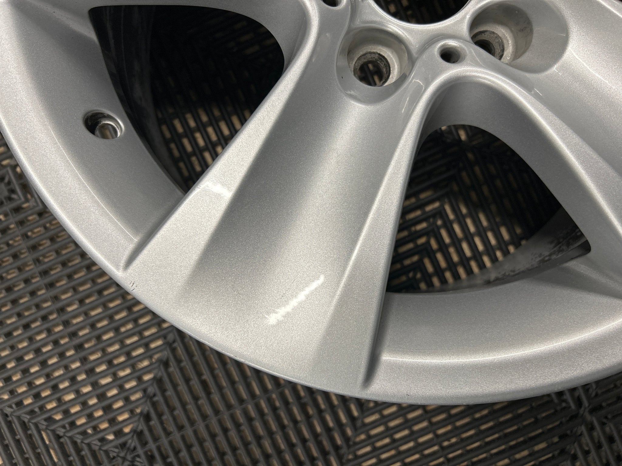 ORIGINAL BMW 5ER F10 F11 6er F06 F12 F13 8J X 17 Pouces Jantes Et 30 Lk 5 X 120 EUR 337,76 - FR ORIGINAL BMW 5ER F10 F11 6er F06 F12 F13 8J X 17 Pouces Jantes Et 30 Lk 5 X 120 EUR 337,76 - FR