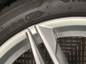 SET OF 4 USED OEM AUDI A4 B9 S LINE 18" ALLOY WHEELS AND TYRES 8W0601025R 8J