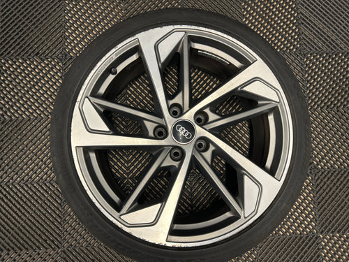 AUDI A3 S3 8Y 235/35 R18 8Jx19 19