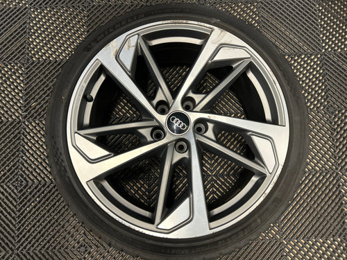 AUDI A3 S3 8Y 235/35 R18 8Jx19 19